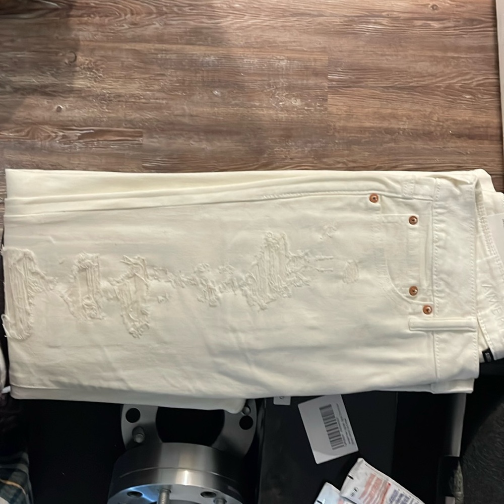 30x32 American Eagle  skinny jeans